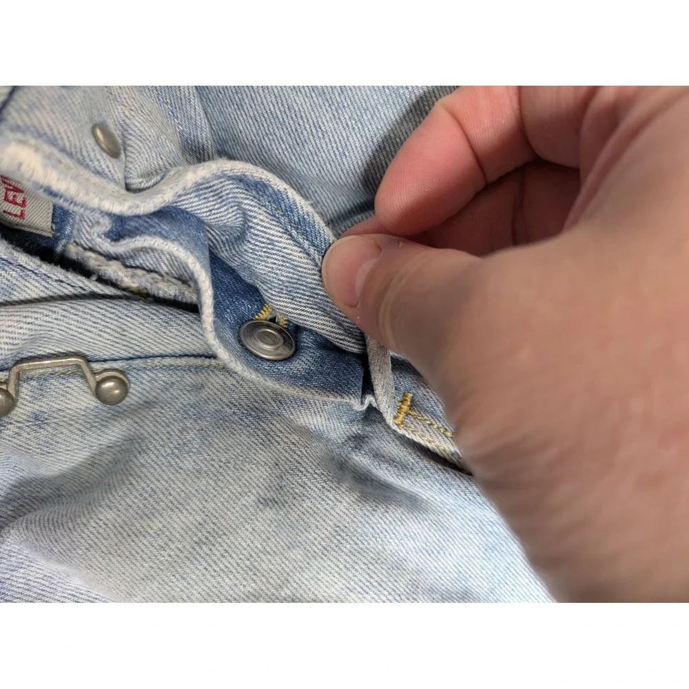 Vintage Levi's Engineered Twisted Jeans 34 (32x34) Hook Fastener Distressed Y2K